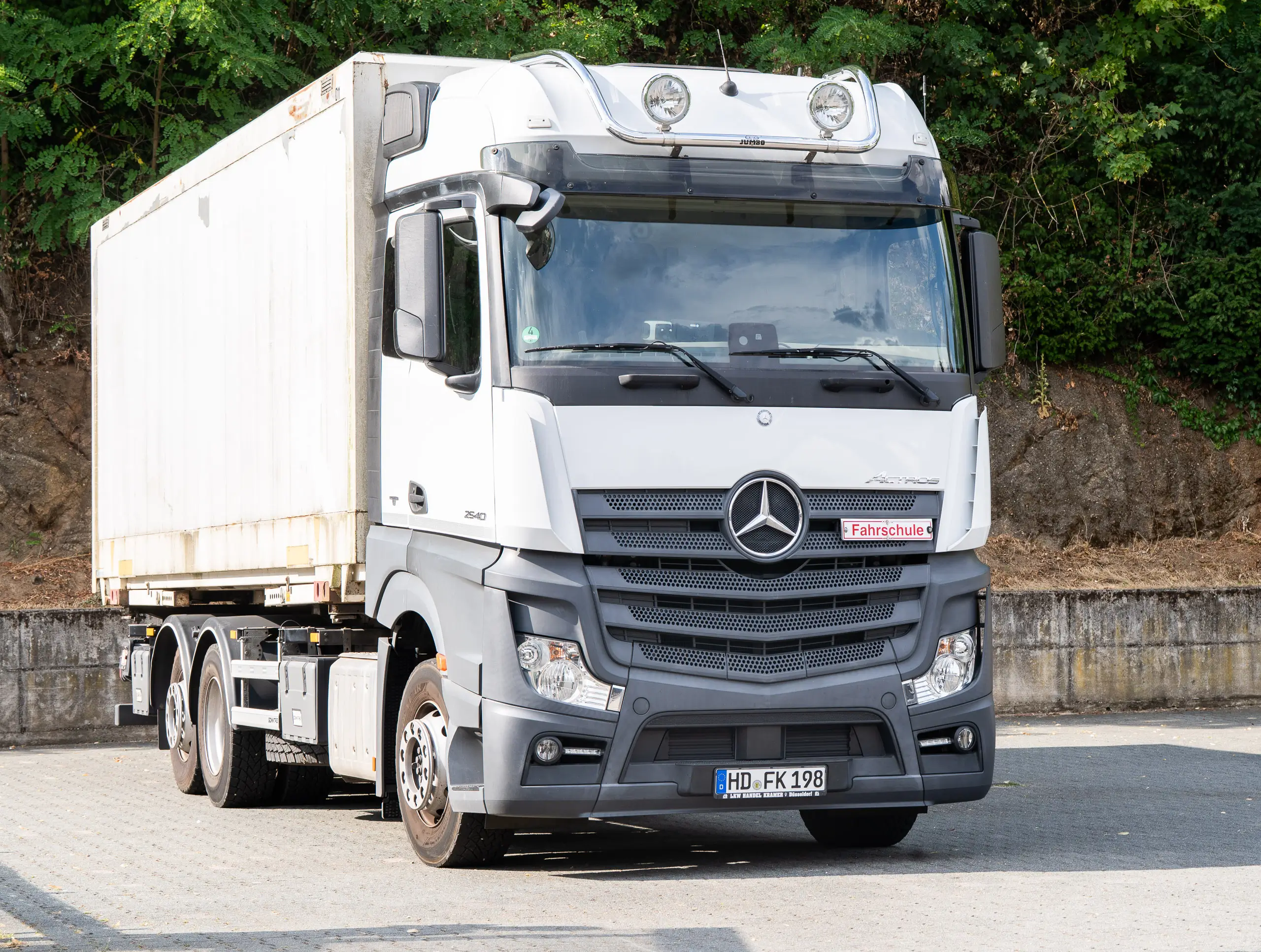 Fahrschul-LKW